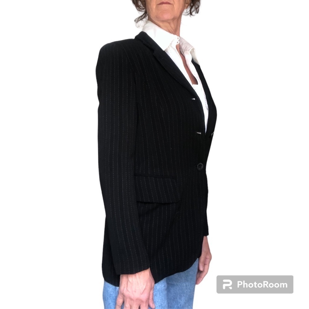 Ann Taylor Tailored Pin Striped Black Size 8 button up Blazer Rayon Woo…